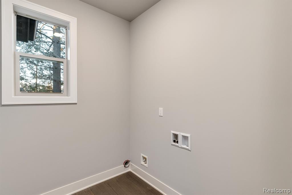 4970 Adler Court, Troy, MI 48085 — Photo 32