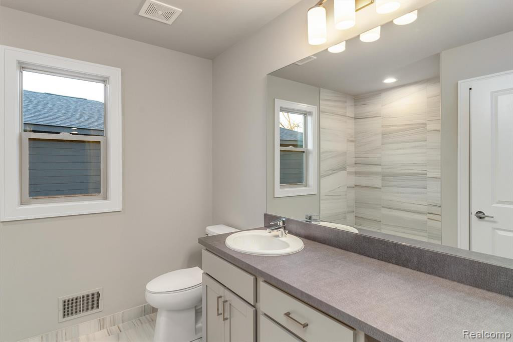4970 Adler Court, Troy, MI 48085 — Photo 40