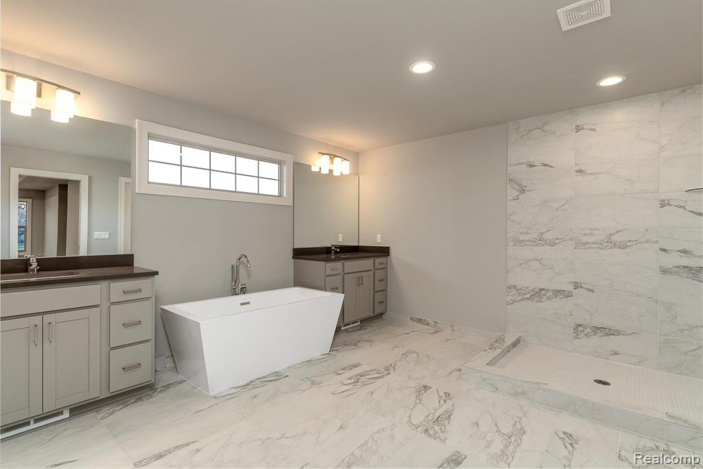 4970 Adler Court, Troy, MI 48085 — Photo 45