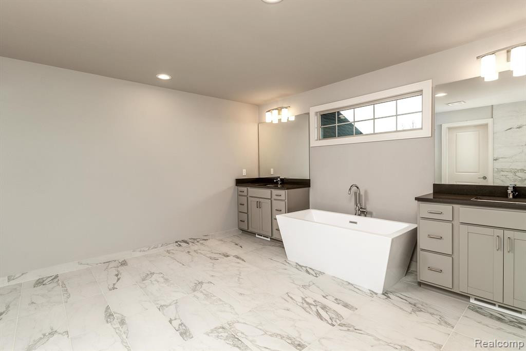 4970 Adler Court, Troy, MI 48085 — Photo 46