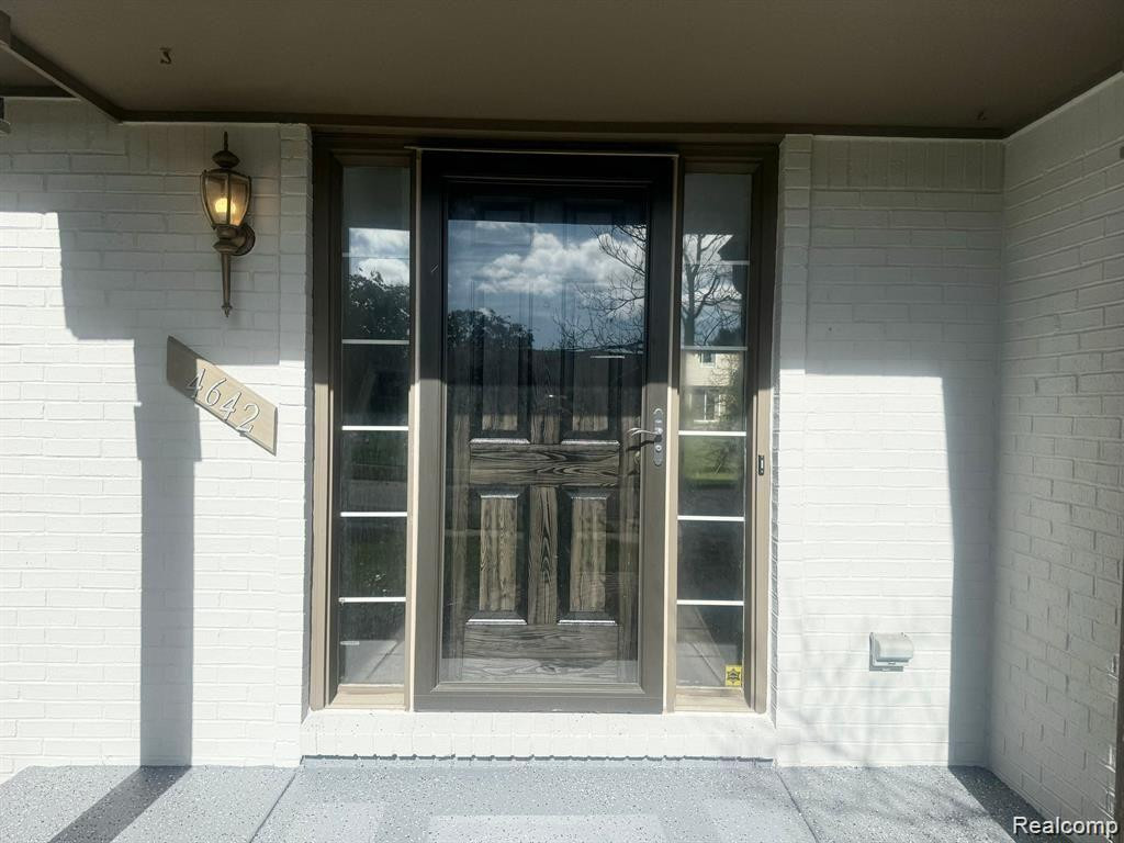 4642 POND Run, Canton, MI 48188 — Photo 2
