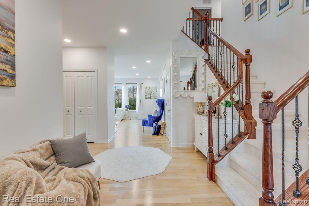 51230 UPLAND VIEW Street, Canton, MI 48188 — Photo 4