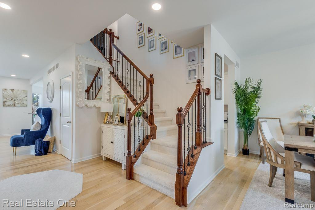 51230 UPLAND VIEW Street, Canton, MI 48188 — Photo 5