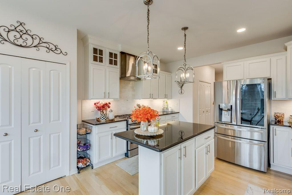 51230 UPLAND VIEW Street, Canton, MI 48188 — Photo 11