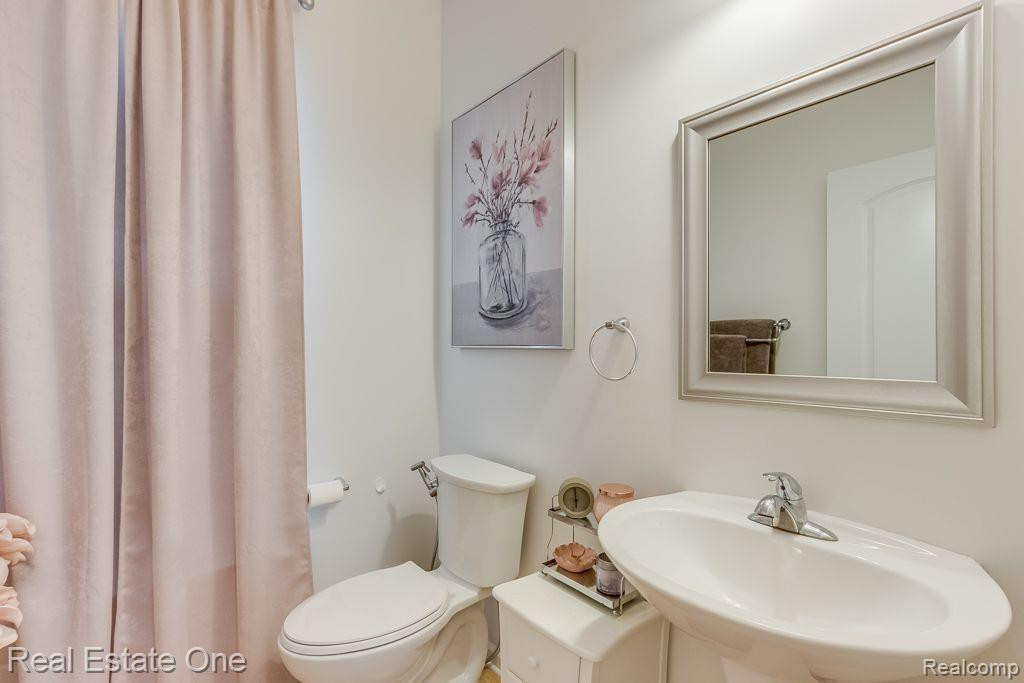 51230 UPLAND VIEW Street, Canton, MI 48188 — Photo 19