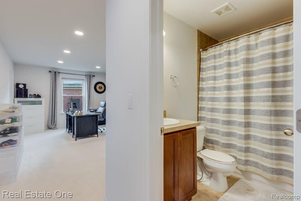 51230 UPLAND VIEW Street, Canton, MI 48188 — Photo 31