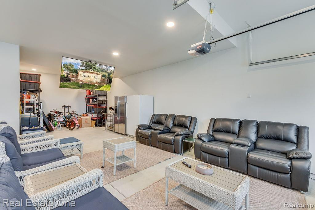 51230 UPLAND VIEW Street, Canton, MI 48188 — Photo 46