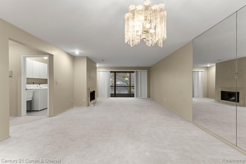 29703 PINE RIDGE Circle, Farmington Hills, MI 48331 — Photo 7