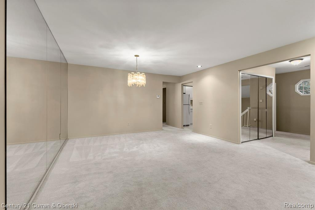 29703 PINE RIDGE Circle, Farmington Hills, MI 48331 — Photo 8