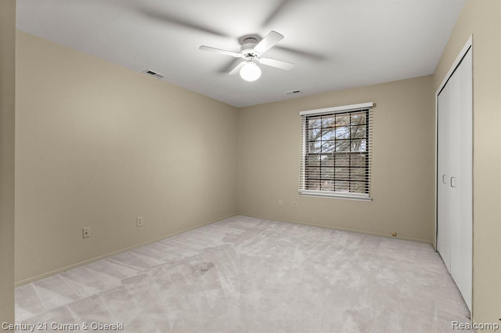 29703 PINE RIDGE Circle, Farmington Hills, MI 48331 — Photo 20