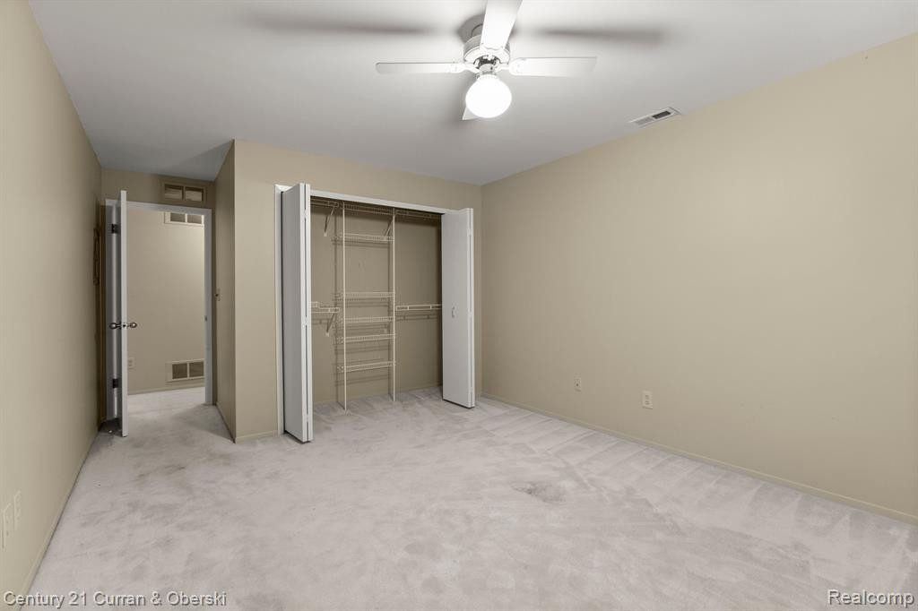 29703 PINE RIDGE Circle, Farmington Hills, MI 48331 — Photo 21