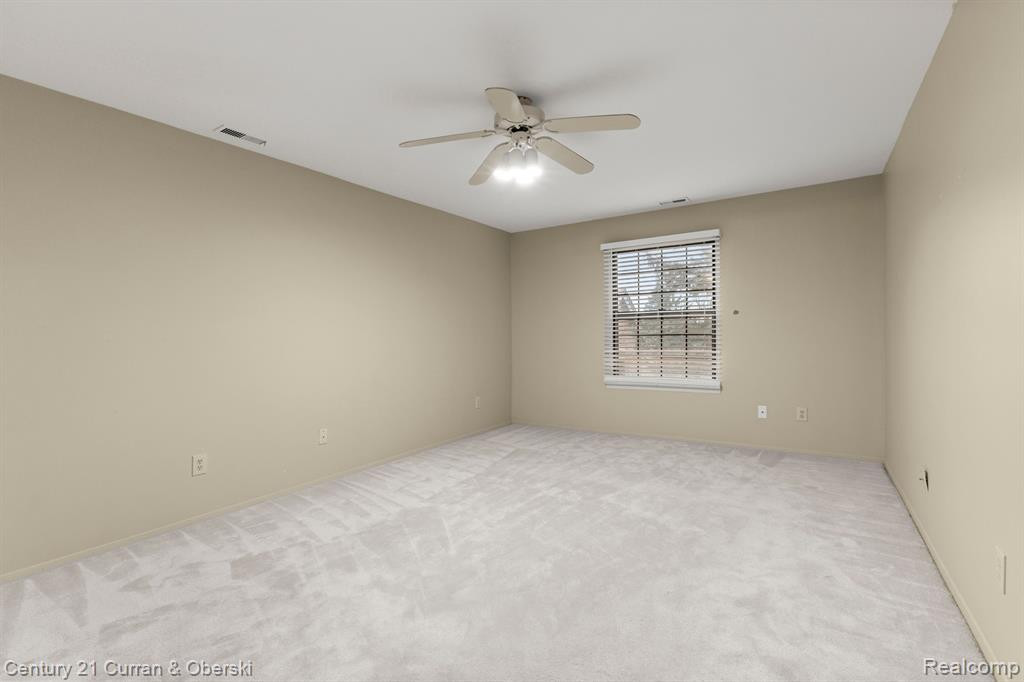 29703 PINE RIDGE Circle, Farmington Hills, MI 48331 — Photo 23