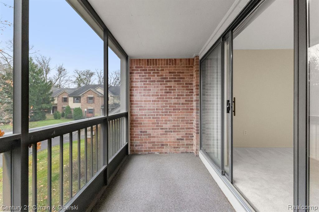 29703 PINE RIDGE Circle, Farmington Hills, MI 48331 — Photo 33