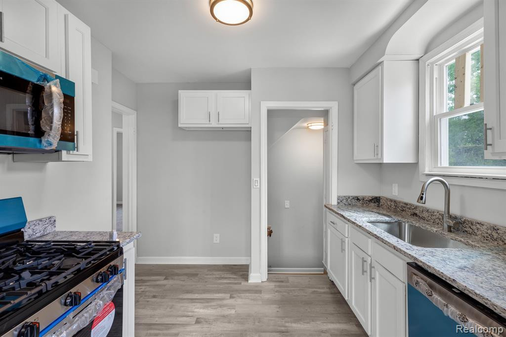 9930 WINTHROP Street, Detroit, MI 48227 — Photo 9