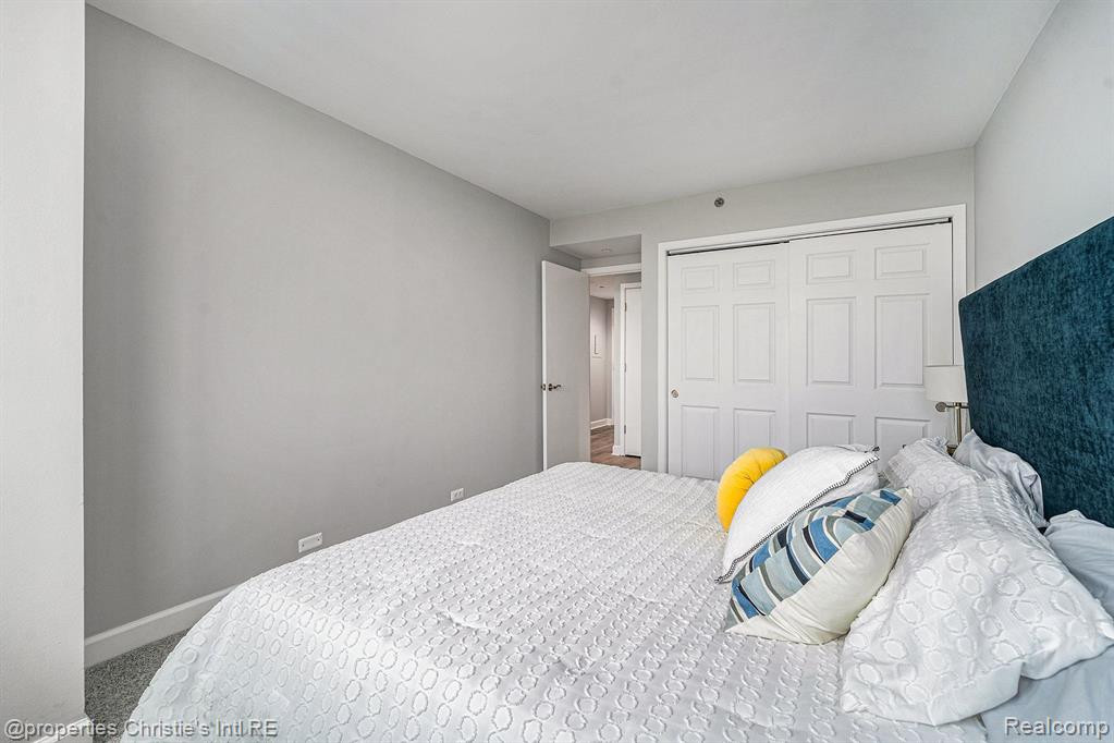 3320 Spinnaker Lane, 8E, Detroit, MI 48207 — Photo 13