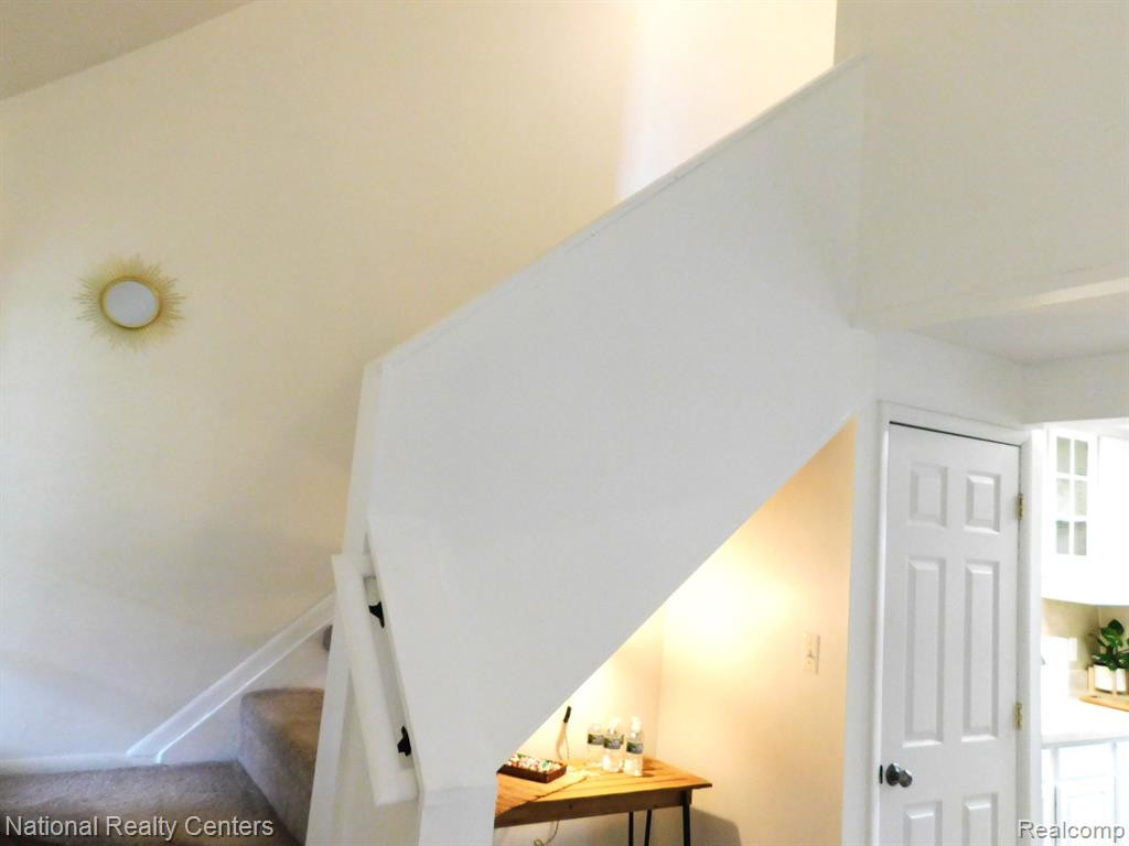 2332 W 14 MILE Road, 12, Royal Oak, MI 48073 — Photo 9