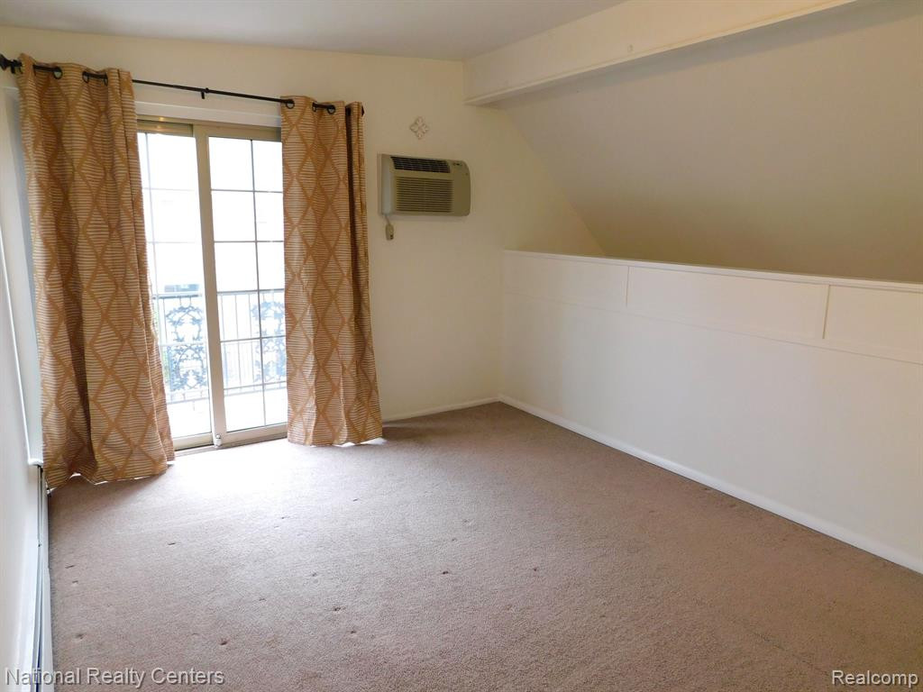 2332 W 14 MILE Road, 12, Royal Oak, MI 48073 — Photo 12