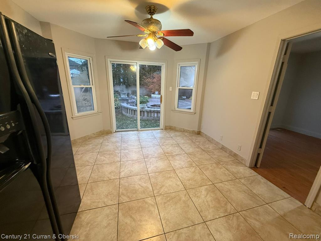 5938 KINMORE Street, Dearborn Heights, MI 48127 — Photo 5