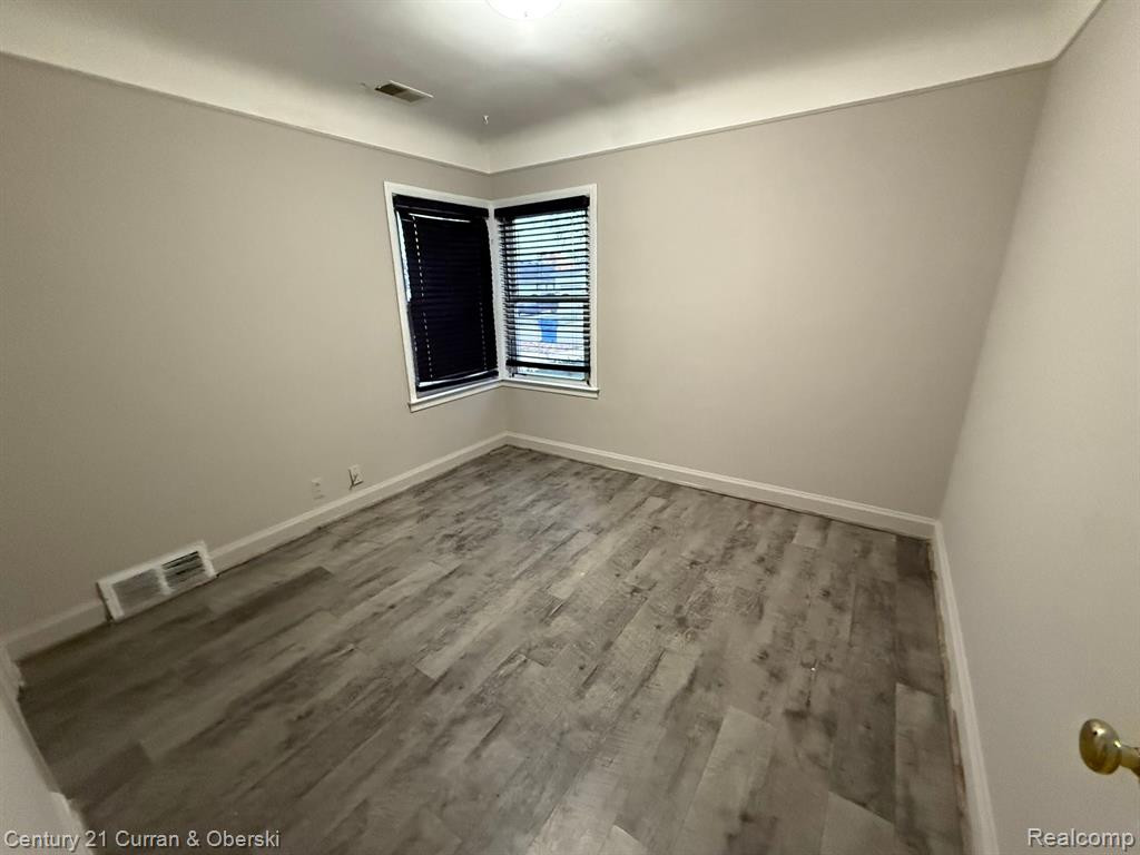 5938 KINMORE Street, Dearborn Heights, MI 48127 — Photo 8