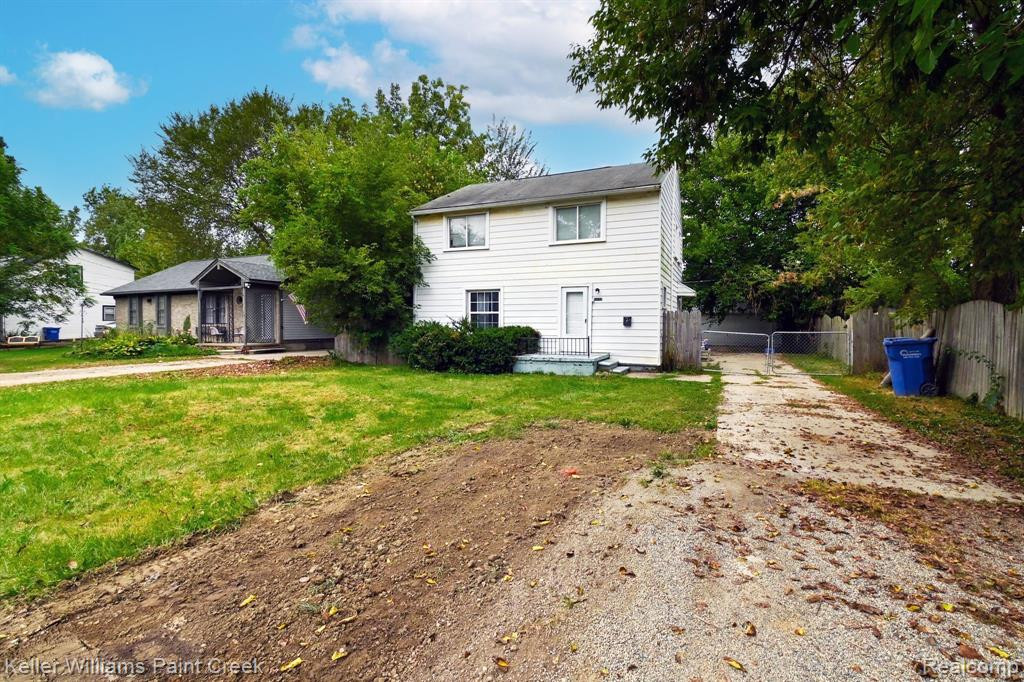 6182 GARDEN, Warren, MI 48091 — front exterior