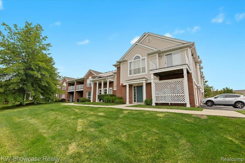 16869 CARRIAGE Way, Northville, MI 48168 — Photo 6