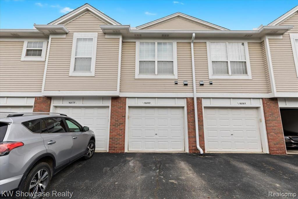 16869 CARRIAGE Way, Northville, MI 48168 — Photo 7