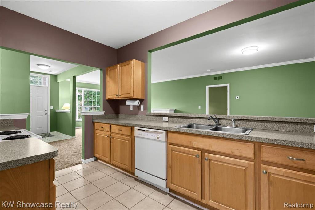 16869 CARRIAGE Way, Northville, MI 48168 — Photo 15