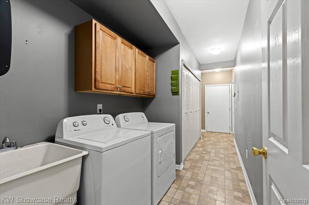 16869 CARRIAGE Way, Northville, MI 48168 — Photo 17
