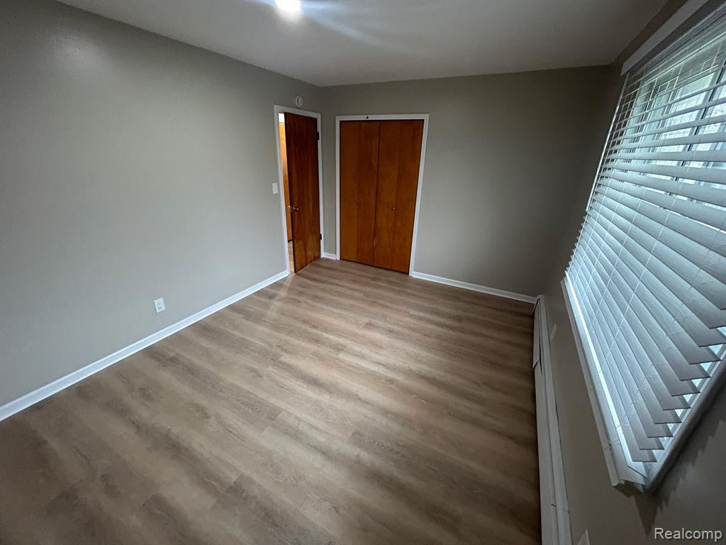 5270 VAN WINKLE Street, Brighton, MI 48116 — Photo 8