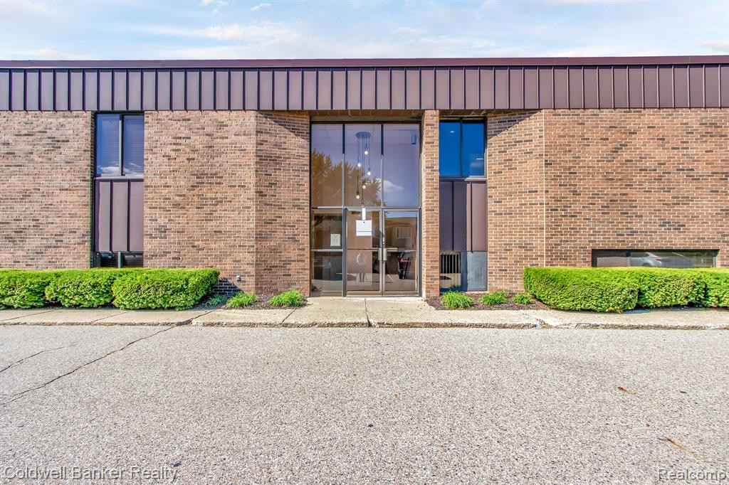 8130 CONSTITUTION Boulevard, Sterling Heights, MI 48313 — Photo 8