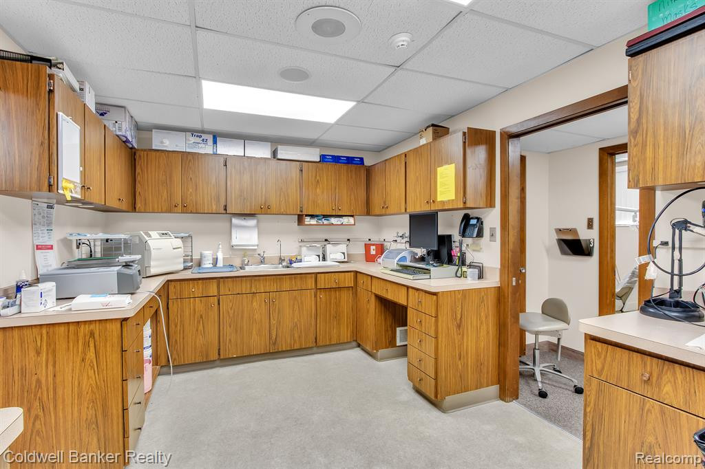 8130 CONSTITUTION Boulevard, Sterling Heights, MI 48313 — Photo 18