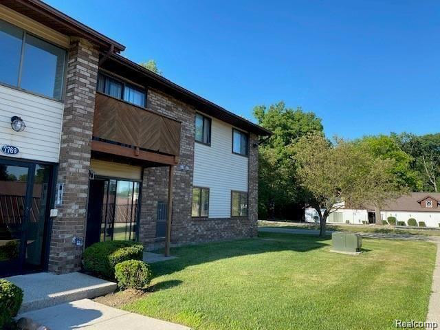 7769 MANOR CIR APT 204, Westland, MI — Photo 2