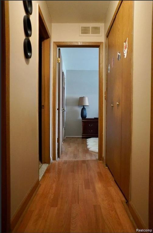 7769 MANOR CIR APT 204, Westland, MI — Photo 8