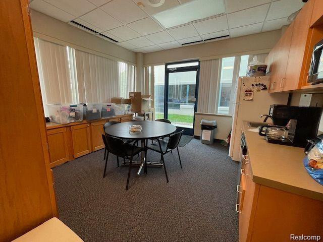 5151 GATEWAY Center, Flint, MI 48507 — Photo 2
