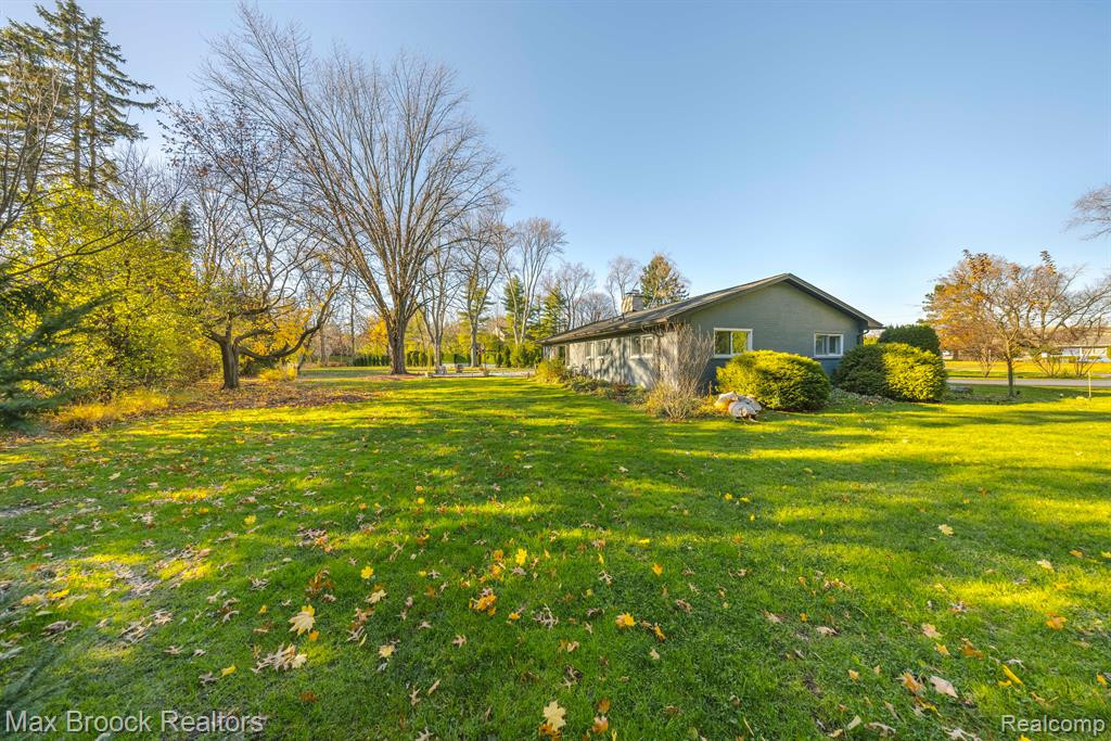 5516 WESTWOOD Lane, Bloomfield Hills, MI — Photo 33