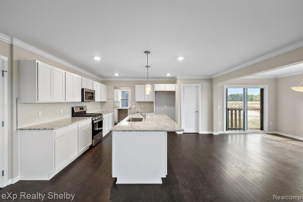 52585 WELLINGTON VALLEY Drive, Macomb, MI 48042 — Photo 16