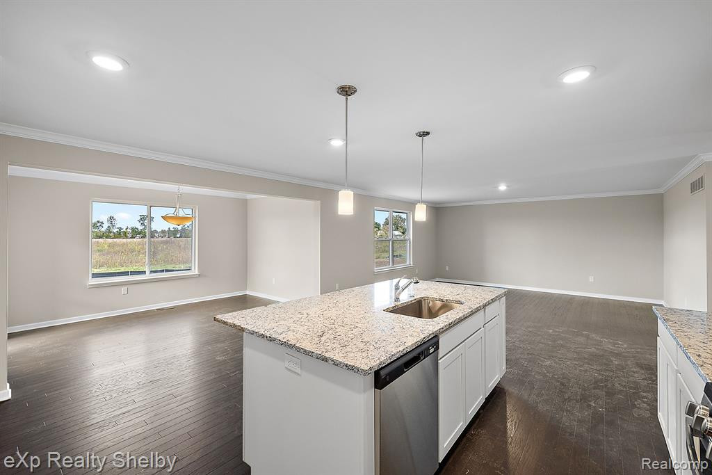 52585 WELLINGTON VALLEY Drive, Macomb, MI 48042 — Photo 20