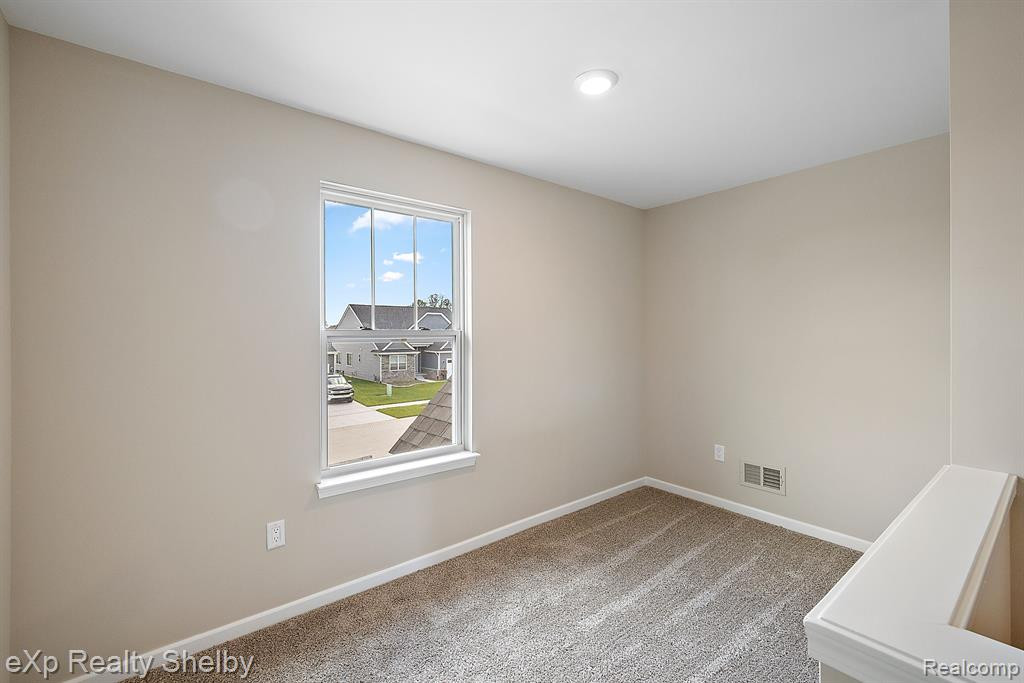 52585 WELLINGTON VALLEY Drive, Macomb, MI 48042 — Photo 35
