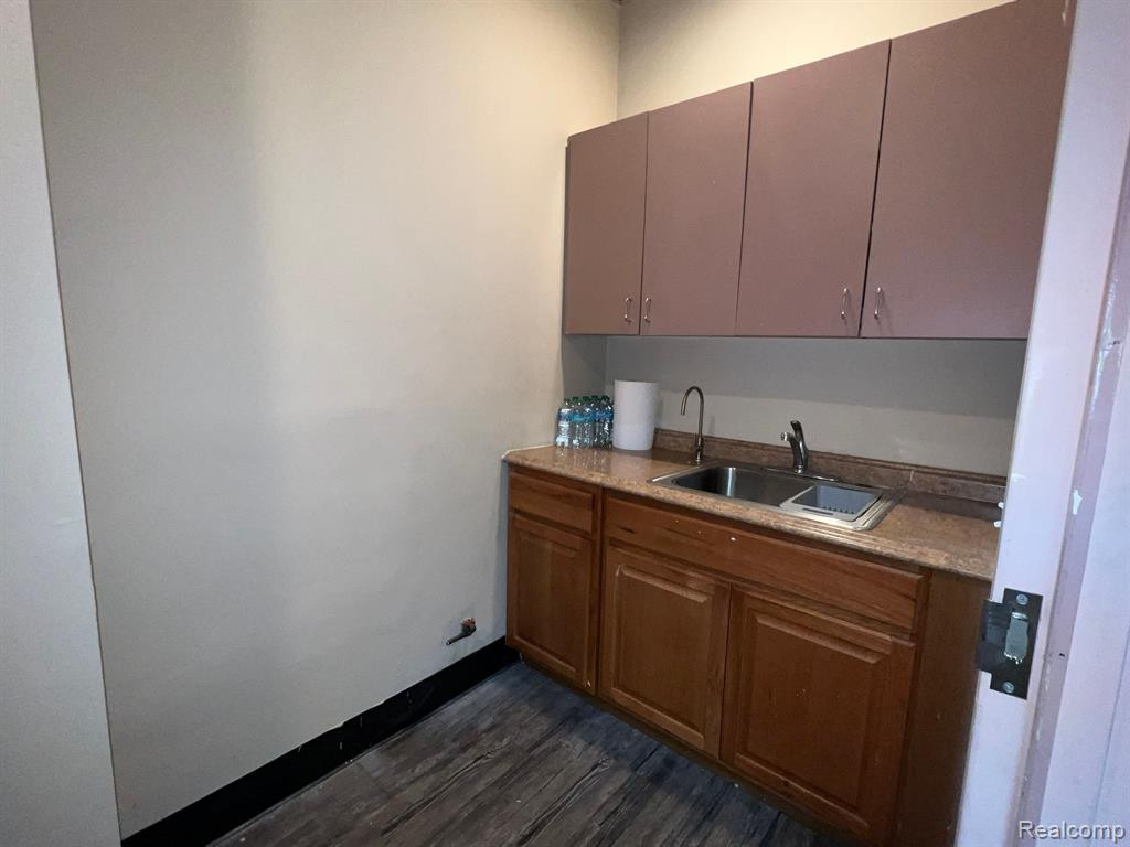 5245 SCHAEFER Road, Dearborn, MI 48126 — Photo 10