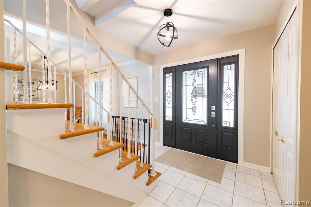 8297 Hampton Road, Grosse Ile, MI 48138 — Photo 3
