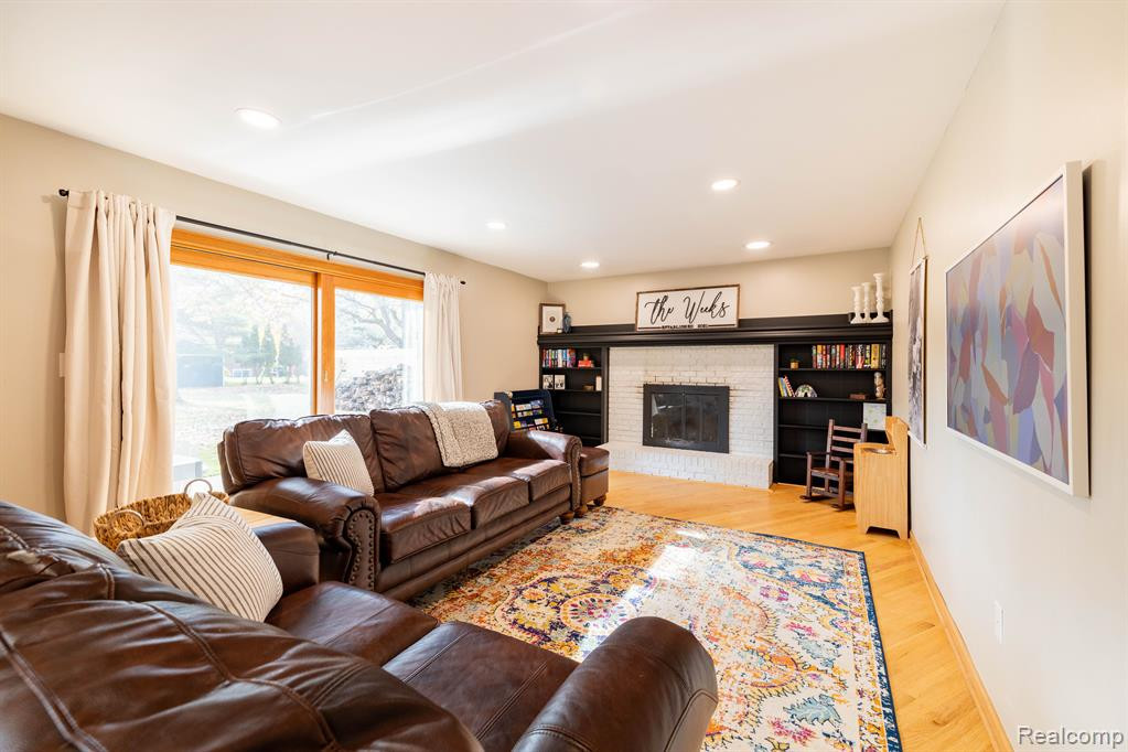 8297 Hampton Road, Grosse Ile, MI 48138 — Photo 11