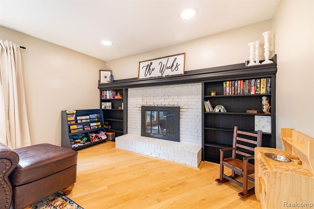 8297 Hampton Road, Grosse Ile, MI 48138 — Photo 12
