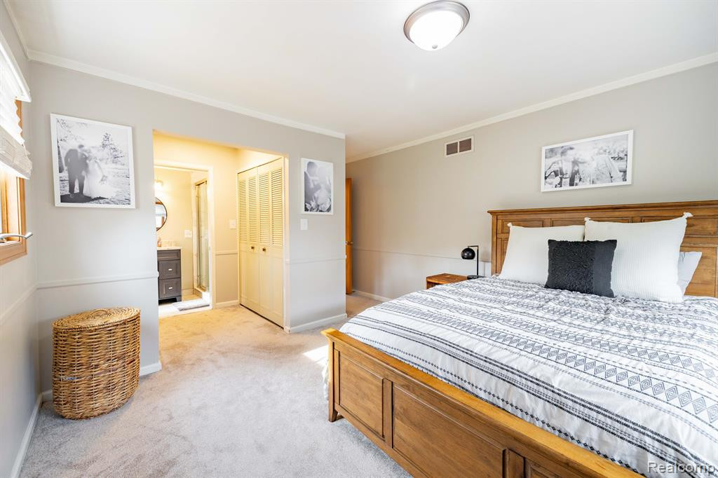 8297 Hampton Road, Grosse Ile, MI 48138 — Photo 18