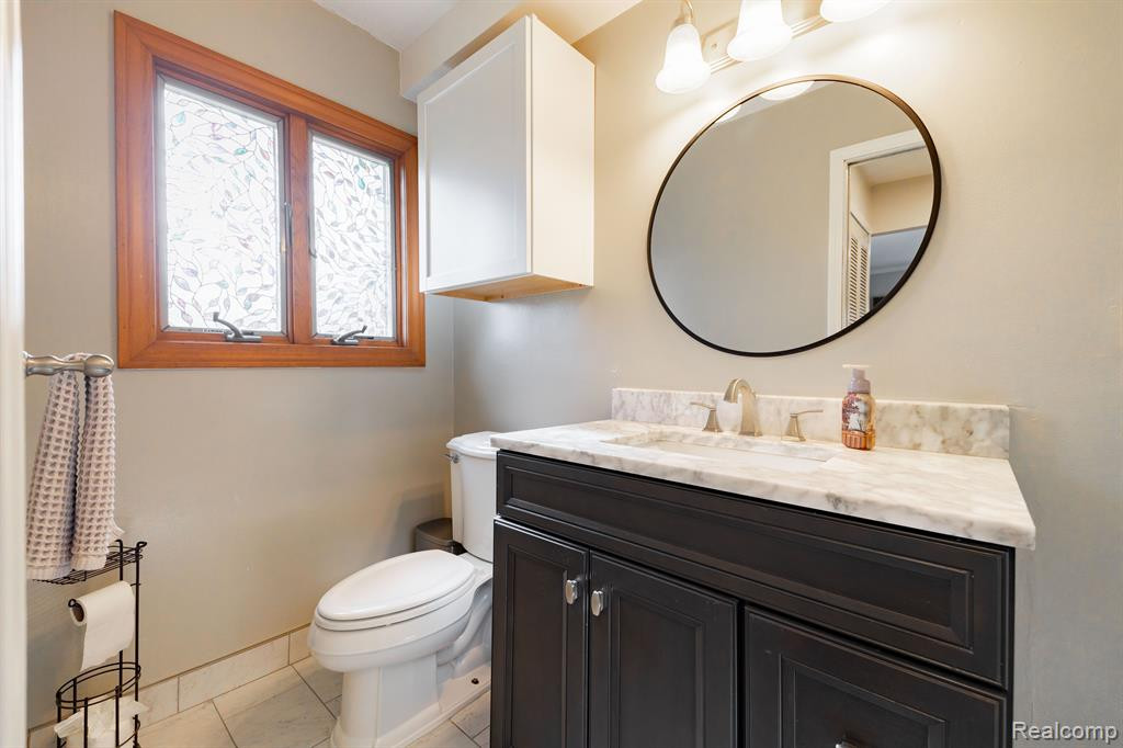 8297 Hampton Road, Grosse Ile, MI 48138 — Photo 19