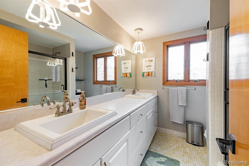 8297 Hampton Road, Grosse Ile, MI 48138 — Photo 26