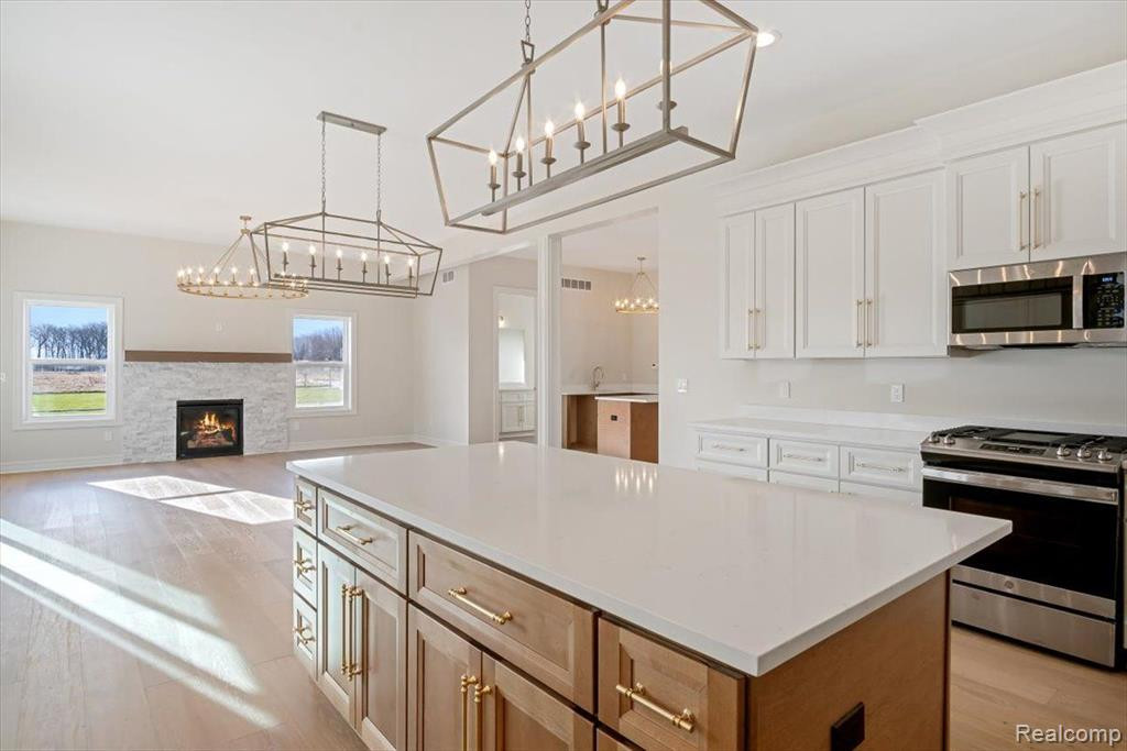 54614 BRENDA Drive, Macomb, MI 48042 — Photo 13