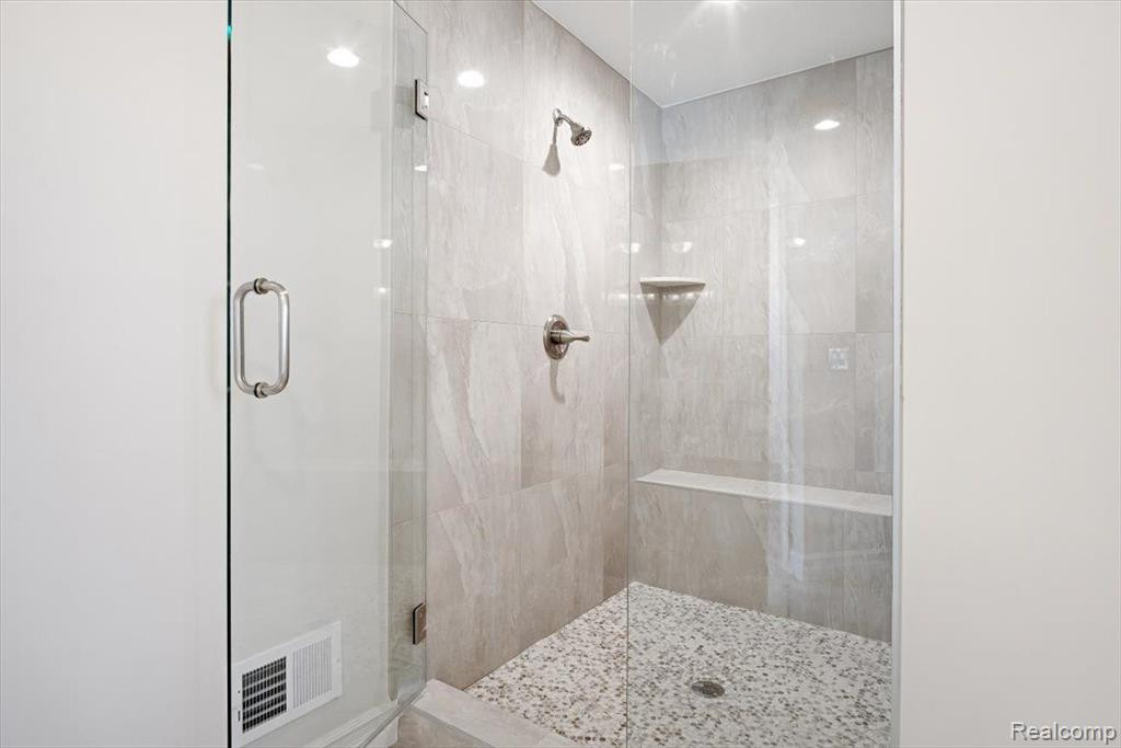 54614 BRENDA Drive, Macomb, MI 48042 — Photo 29