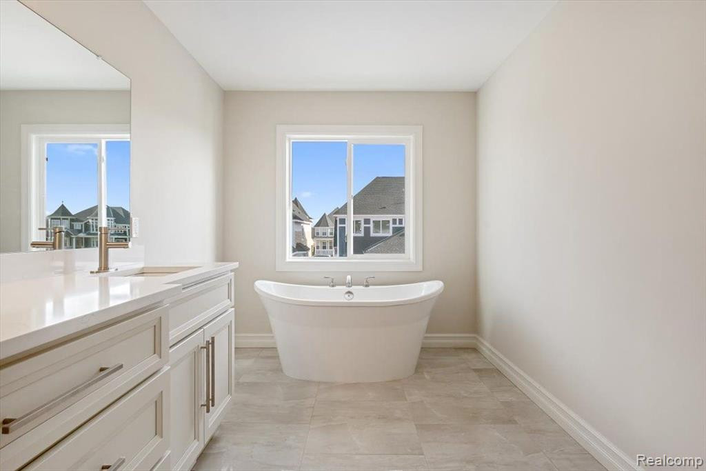 54614 BRENDA Drive, Macomb, MI 48042 — Photo 30
