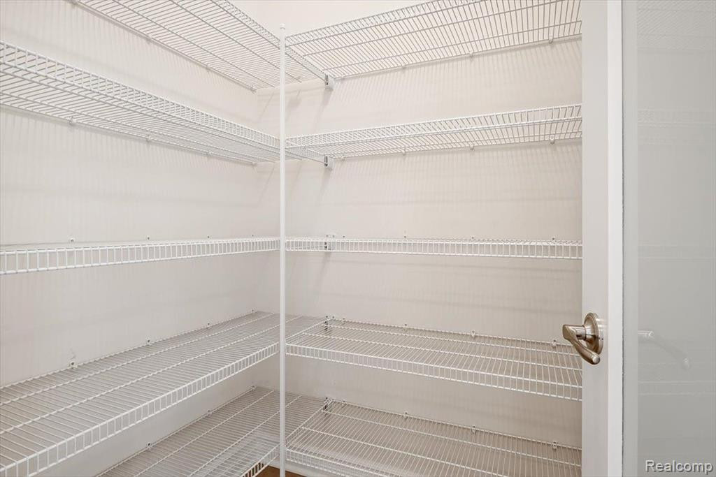 54614 BRENDA Drive, Macomb, MI 48042 — Photo 32