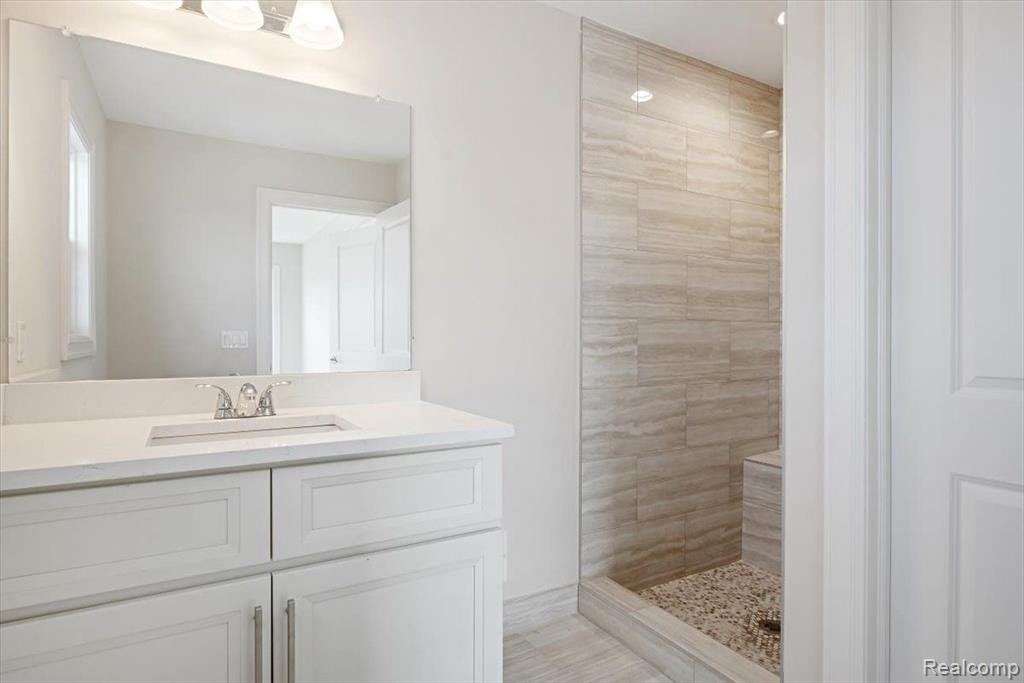 54614 BRENDA Drive, Macomb, MI 48042 — Photo 38
